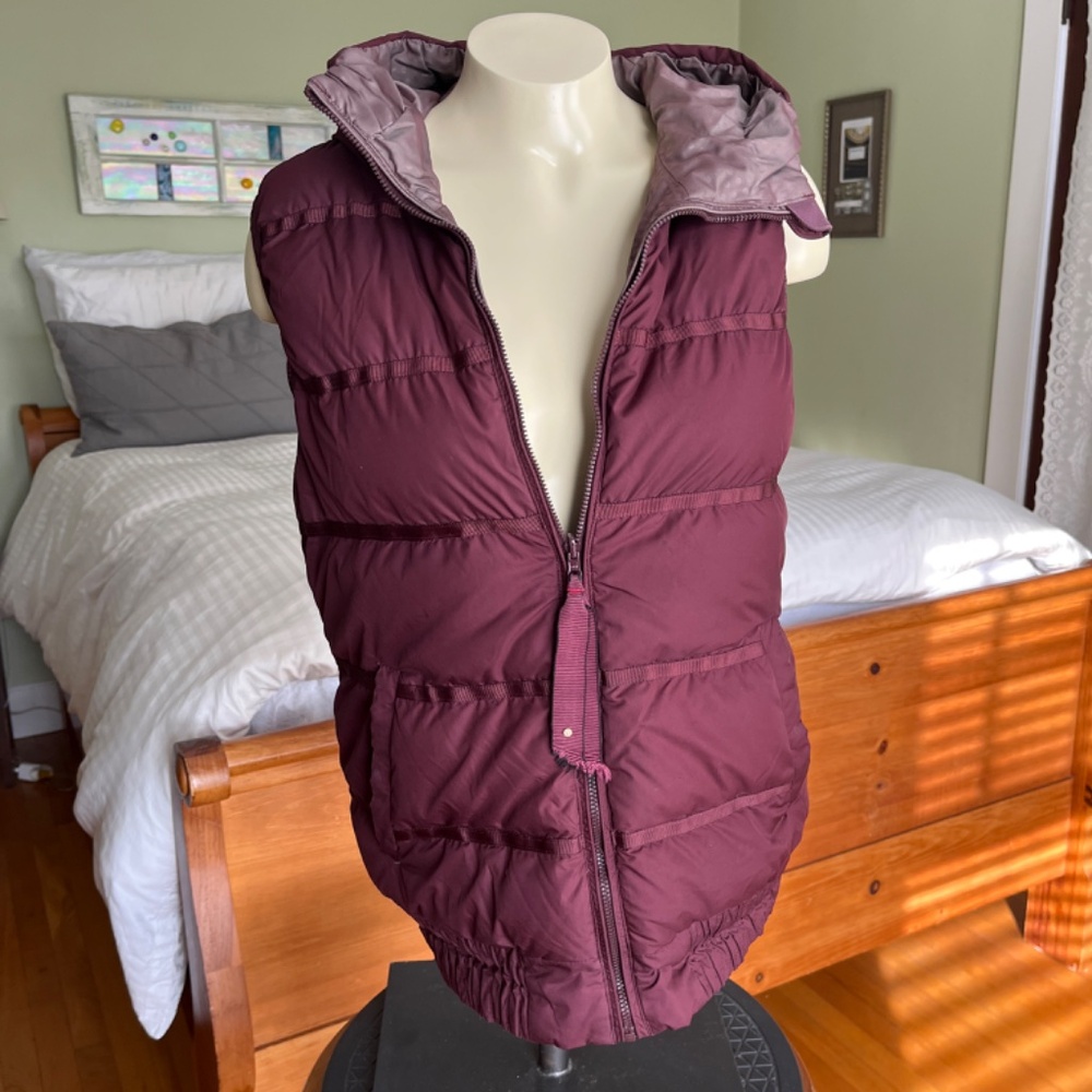 Lululemon Chilly Chill Reversible Puffy Vest Goose Down Bordeaux/Rust Berry - Picture 2 of 12